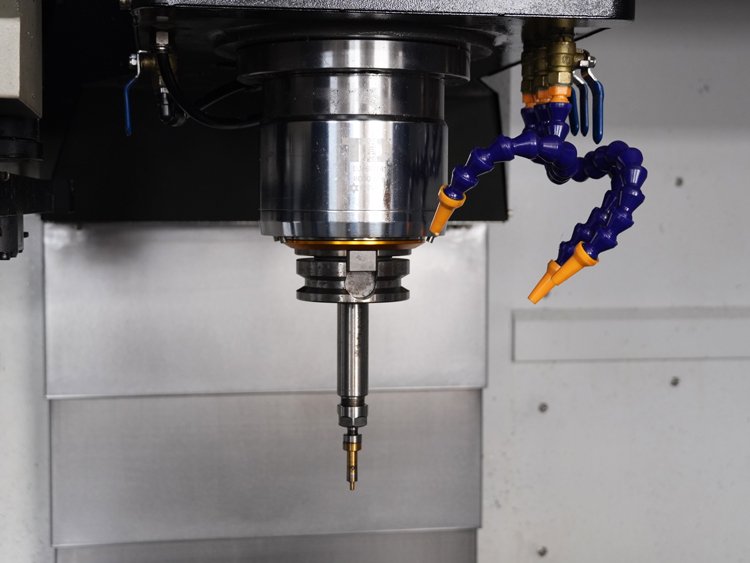 CNC-750