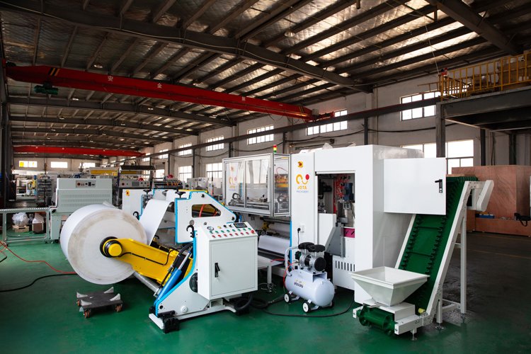 fully automatic slitter rewinder machine 700x500