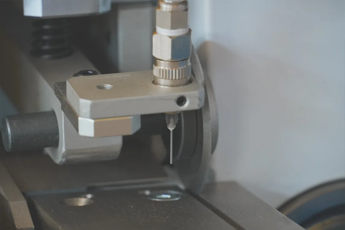 2025-tail-cutter-and-gluer