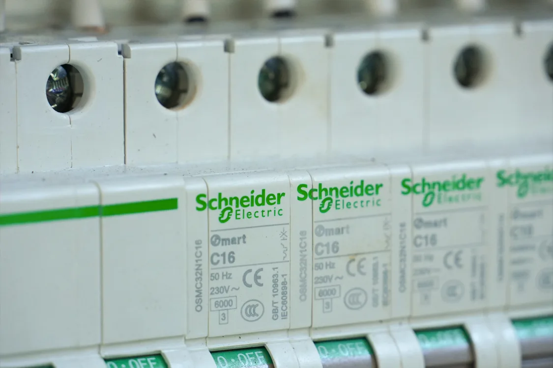 schneider