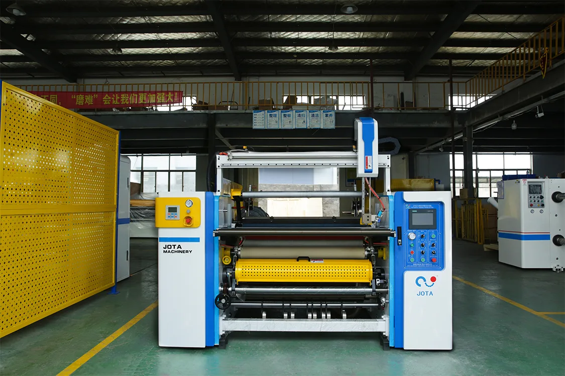 900A-slitter-rewinder-machine-1125x750